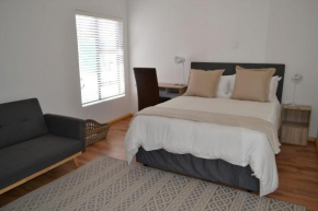 7 Kiaat Suites